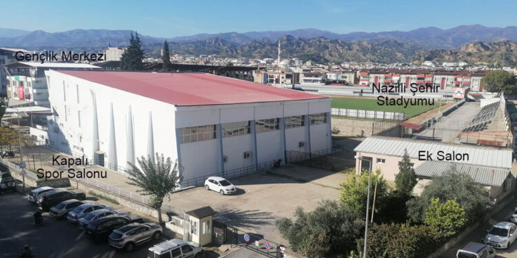Nazilli’de yıkım kararı çıkan spor tesislerinde antrenman skandalı