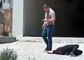 Oğlunu öldürüp başında polisi bekledi