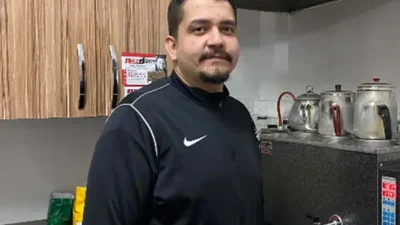 Denizli'nin Merkezefendi ilçesindeki trafik kazasında Asım Ayyıldız (29) hayatını kaybetti.