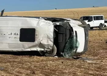 Öğrenci servisi şarampole devrildi 1’i ağır 9 yaralı