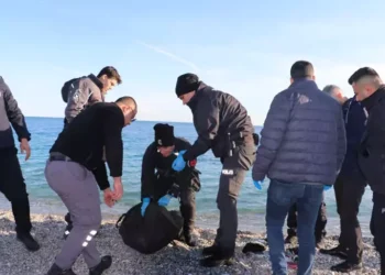  Oltaya balık yerine  ceset yakıldı