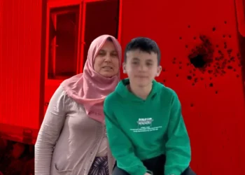 Ölü numarası yaparak kurtuldu