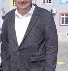 Ortaokul öğrencisi, okul müdürünü tüfekle vurdu