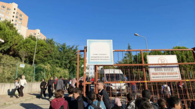 Ortaokulda bir öğrenci 5 öğrenciyi bıçakladı İstanbul Başakşehir'deki Şeyh Şamil İmam Hatip Ortaokulu'nda bir öğrencinin bıçaklı