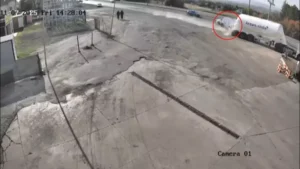 Otomobil hurdaya döndü, 3 kişilik aile yok oldu