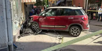 Otomobil ile duvar arasında sıkışan Gökçe öldü