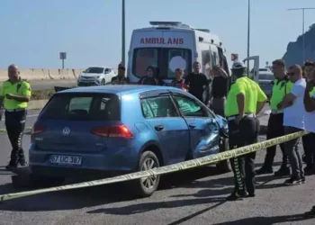 Otomobil ile motosiklet çarpıştı 2 ölü