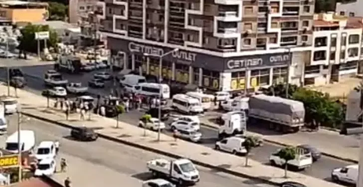 Otomobile tüfekli saldırı; 3 ölü, 1 yaralı