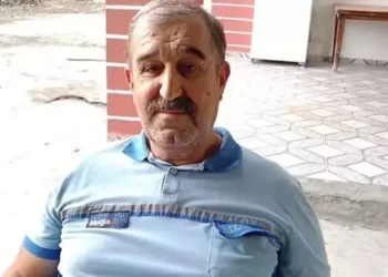 Otomobilin çarptığı motosikletin sürücüsü öldü