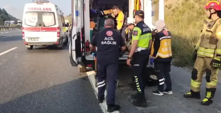 Otoyolda feci kaza; 1'i bebek 3 kişi hayatını kaybetti