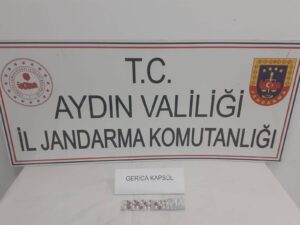Otoyoldu durdurulan otomobilde uyuşturucu çıktı