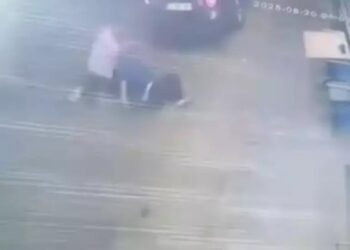 Pastanede tartıştığı kişiyi bıçakladı