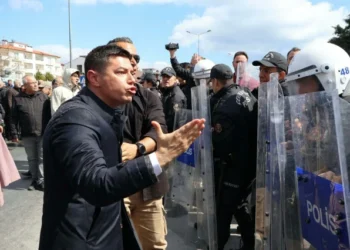 Polise saldırdığı iddia edilen CHP’li başkana hapis cezası