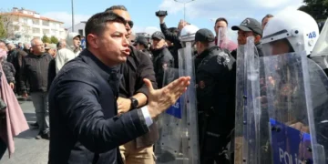 Polise saldırdığı iddia edilen CHP’li başkana hapis cezası