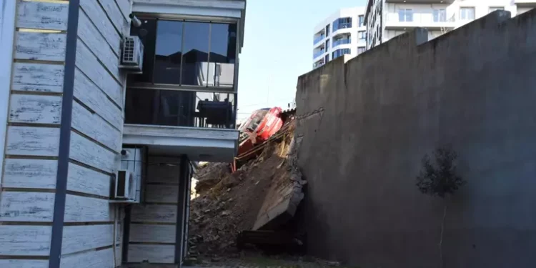 Sağanak yağış felakete dönüştü