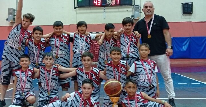 Şampiyon Öztürk Spor Kulübü İncirliova’nın gururu oldu (2)