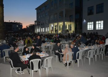 Şehidin ismini verildiği okulda iftar programı düzenlendi (1)