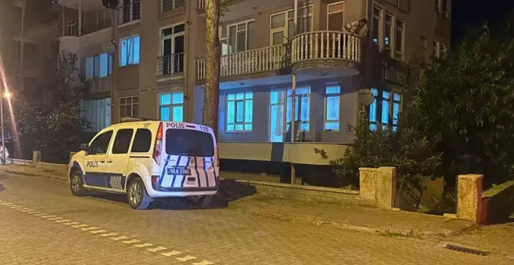 Silahla oynarken kazara ablasını öldürdü