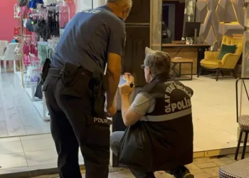 Silahlı saldırıdan şans eseri kurtuldu