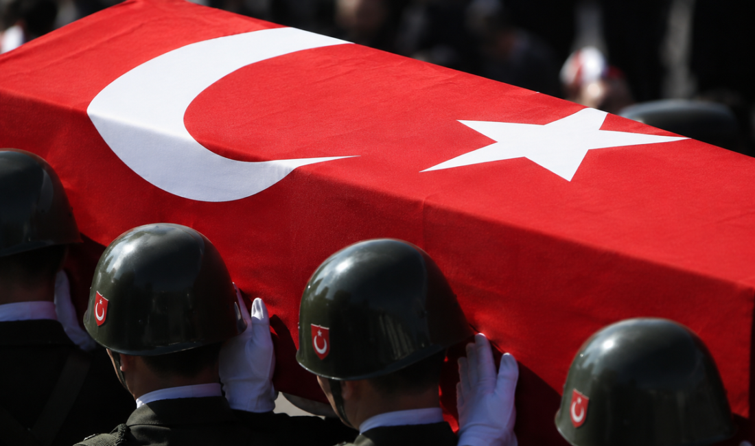 Sınırımızdan acı haber: 1 askerimiz şehit oldu Zeytin Dalı Harekat Bölgesi'nde görev sırasında rahatsızlanan Tankçı Uzman Çavuş