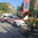 Takla atan otomobil bankta oturan iki kardeşe çaptı 6 yaralı