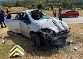 Takla atan otomobildeki 7 yaşındaki Azra öldü