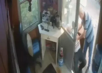 Taksi durağında 2 kişi peş peşe kalp krizinden öldü