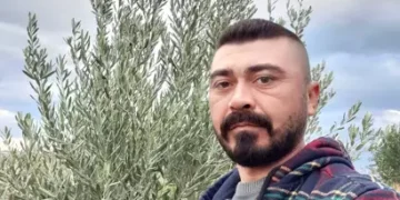 Tarlaya yuvarlanan otomobilin sürücüsü öldü