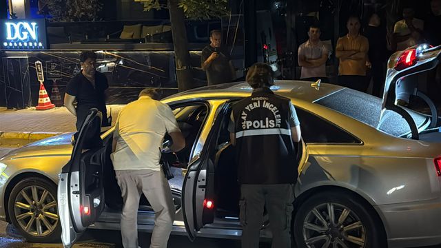 Denizli'nin Merkezefendi ilçesinde bir kafede alacak meselesi yüzünden çıkan tartışma