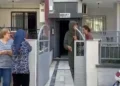 Tartıştığı boşanma aşamasındaki eşini öldürdü, kızını yaraladı