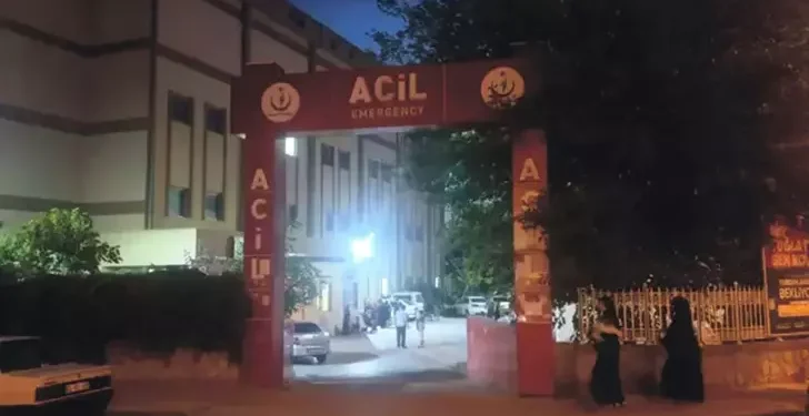 Tartıştığı karısını sokak ortasında bıçaklayarak öldürdü