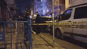 Tartıştığı oğlunu ve kardeşini bıçaklayarak öldürdü Tartıştığı oğlunu ve kardeşini bıçaklayarak öldürdü