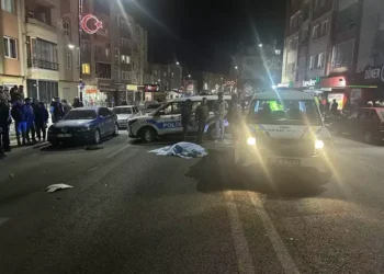 Teravih namazına giden gelin kaynanaya otomobil çarptı