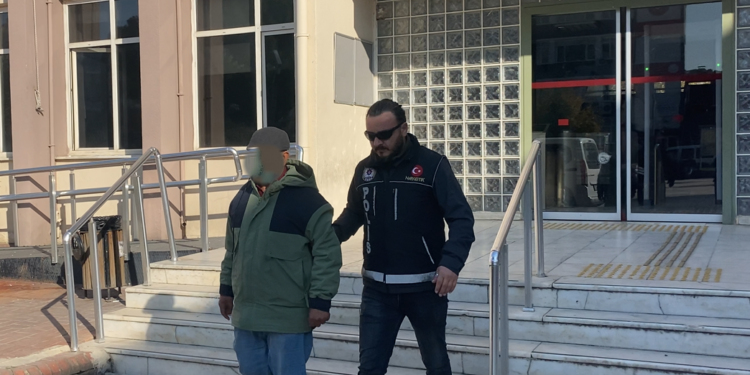Tren Garı’nda uyuşturucuyla yakalanıp tutuklandı