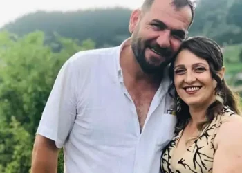 Uçuruma yuvarlanan kamyondaki çift hayatını kaybetti