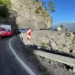 Uçuruma yuvarlanan otomobilde hayatını kaybetti