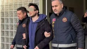 Üniversite öğrencisi Cumhurbaşkanına hakaretten tutuklandı Üniversite öğrencisi Cumhurbaşkanına hakaretten tutuklandı