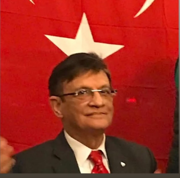 Unlu oyuncu babasini kaybetti Unlu oyuncu babasini kaybetti