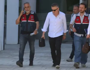 Uyuşturucudan gözaltına alınan baro başkanı istifa etti Uyuşturucudan gözaltına alınan baro başkanı istifa etti