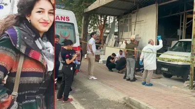 Antalya'nın Kepez ilçesinde, eşiyle birlikte mermer indirdikleri sırada kamyonet kapağına