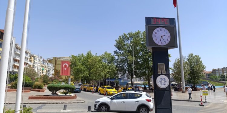 Aydın’da termometre 34 dereceyi gösterdi