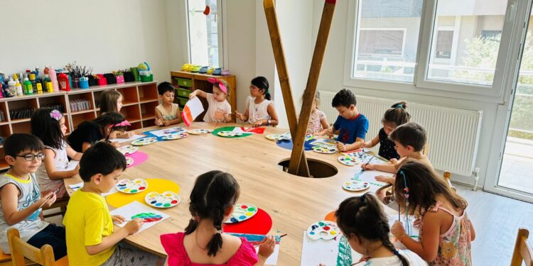 Nova çocuk eğitim dünyasında fark yaratmaya geliyor