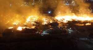 Söke’de alevler geceyi aydınlattı