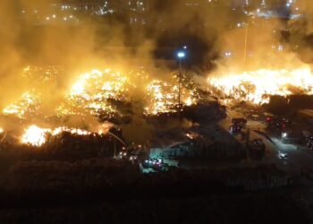 Söke’de alevler geceyi aydınlattı