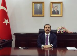 Koçarlı’nın yeni kaymakamı çiçeklerle karşılandı