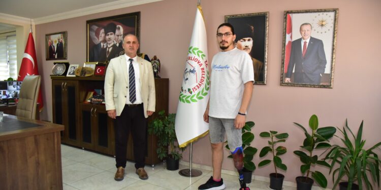  Berkay’ın bacak protezinin değişmesi için 160 bin TL lazım