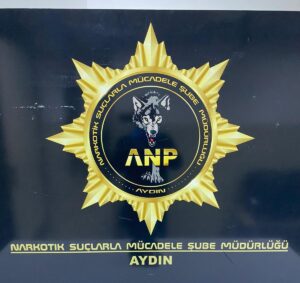 3 kilogram uyuşturucuyla yakalanan 3 şüpheli tutuklandı