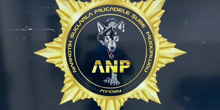 3 kilogram uyuşturucuyla yakalanan 3 şüpheli tutuklandı