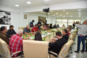 İncirliova’da meclis Kaya’ya 22 milyon kredi yetkisini onayladı
