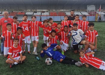 İncirliova 10 kişiyle deplasmanda 4-2 galip geldi
